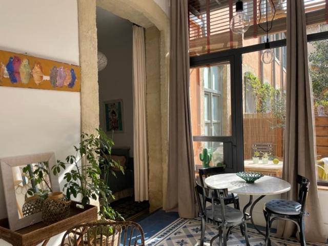 Un Oasis Au Coeur De La Vieille Ville, Classe 4 Etoiles Μονπελιέ Εξωτερικό φωτογραφία